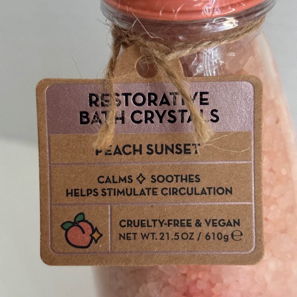 NWT The Crème Shop x Hello Kitty Peach Sunset Bath Crystals - Picture 3 of 6